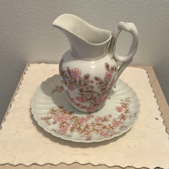 3 piece Marx and Gutherz set (Carlsbad) Pitcher, plate and canister - Picture 3 of 6